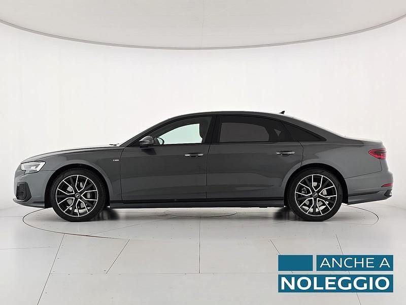 Usata Audi A8L Ambiente 286 CV (210 kW) 2024 Grigio daytona perlato Berlina