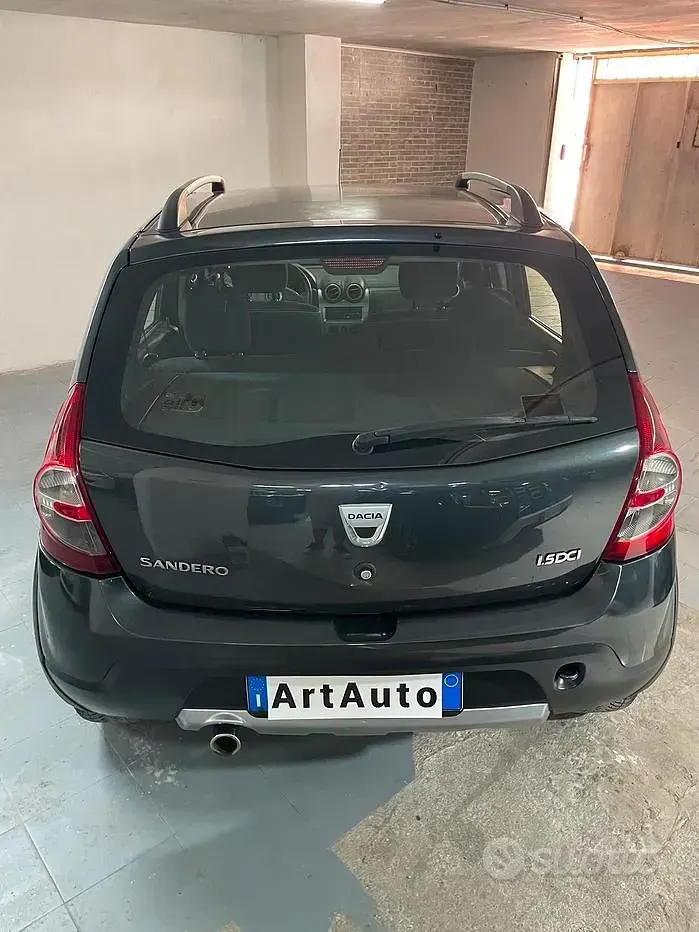 Usata Dacia Sandero 95 CV (69 kW) 2011 Nero Utilitaria