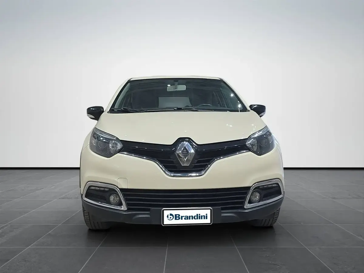 Usata Renault Captur Zen 90 CV (66 kW) 2016 Beige SUV