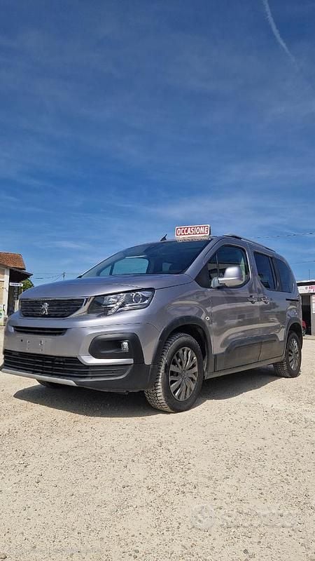 Grigio Usata 2019 Peugeot Rifter Active Monovolume | 13.000 € (Buon prezzo) - Immagine 1/4