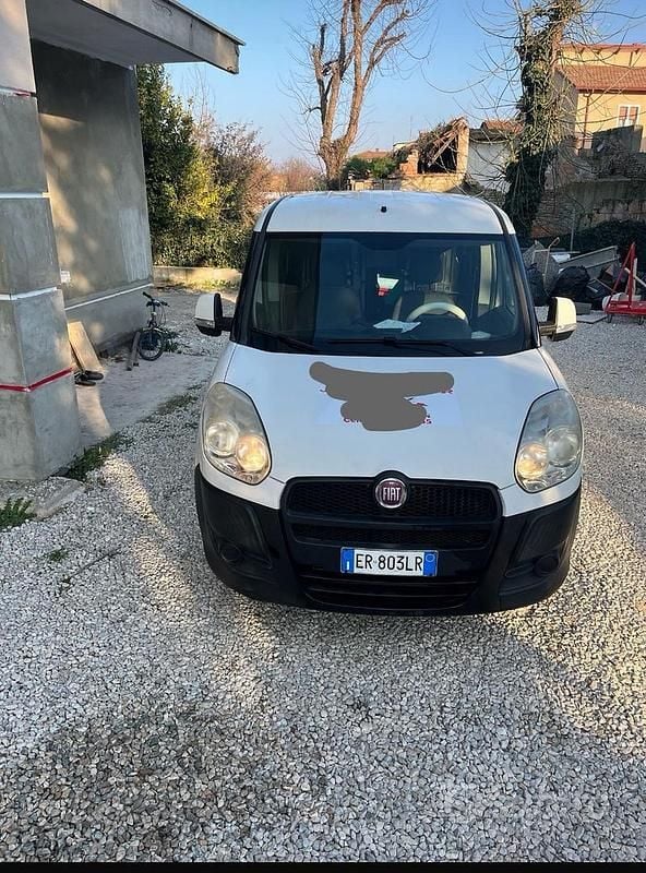 Usata Fiat Doblò 90 CV (66 kW) 2013 Bianco Monovolume