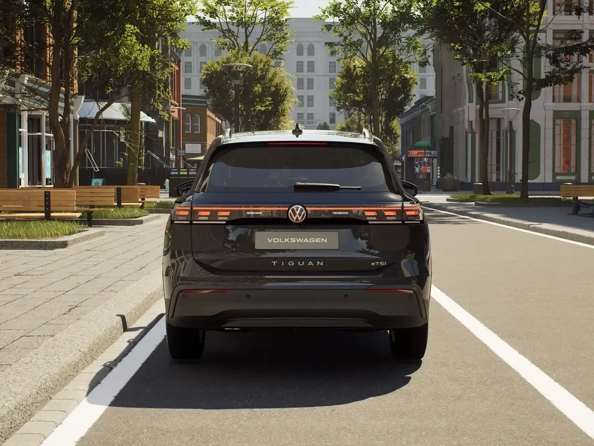Nuova VW Tiguan Edition 130 CV (95 kW) 2026 Grenadill black metallizzato SUV