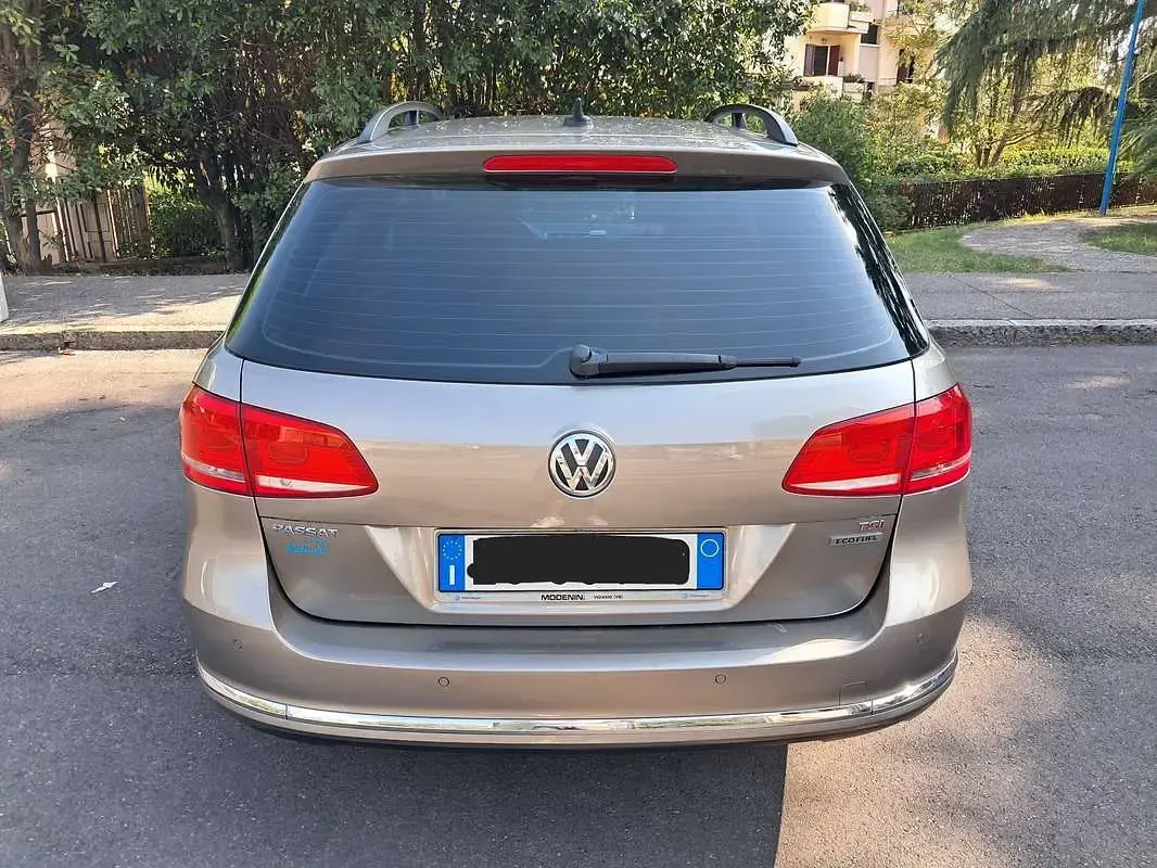 Usata VW Passat Comfortline 150 CV (110 kW) 2013 Grigio Station wagon