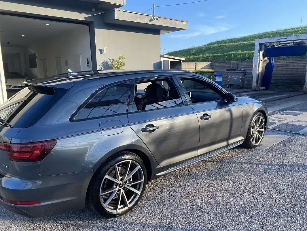 Usata Audi A4 Business 190 CV (139 kW) 2018 Grigio Station wagon