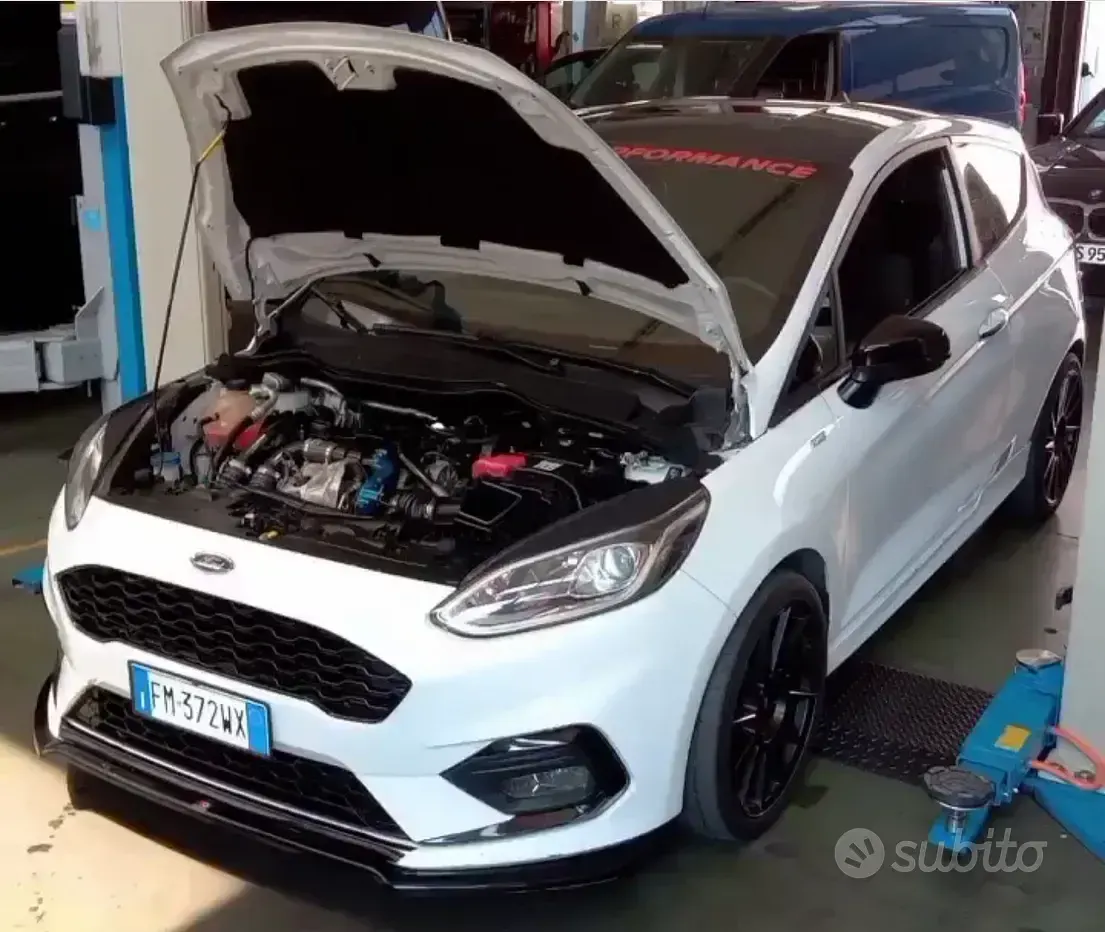Usata Ford Fiesta 86 CV (63 kW) 2018 Bianco Utilitaria