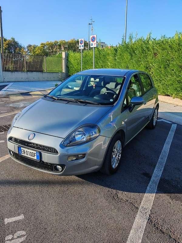 Usata Fiat Punto Easy 77 CV (56 kW) 2012 Grigio Utilitaria