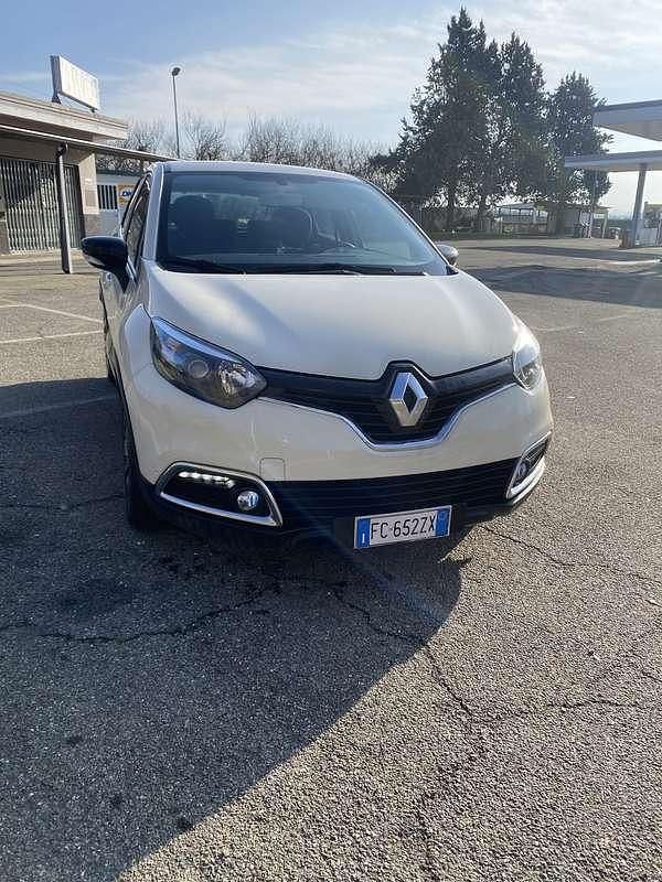 Usata Renault Captur Life 90 CV (66 kW) 2016 Beige SUV