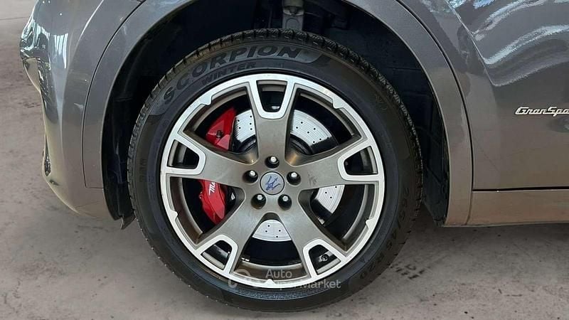 Usata Maserati Levante 250 CV (183 kW) 2019 Grigio SUV