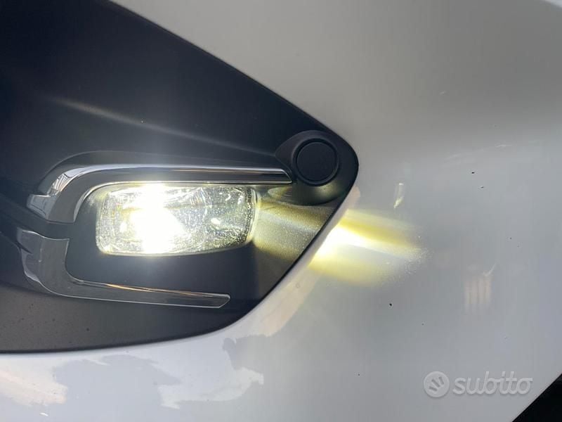 Usata Renault Clio V Business 91 CV (66 kW) 2021 Bianco Berlina