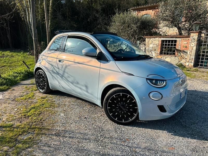 Usata Fiat 500e Icon 42 kW (58 CV) 2020 Cabrio