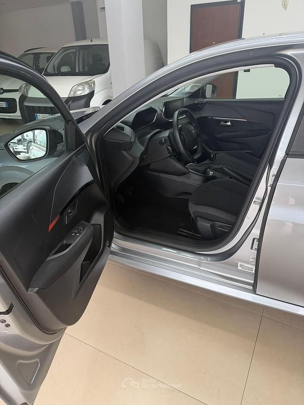 Usata Peugeot 208 75 CV (55 kW) 2022 Utilitaria