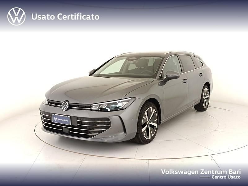 Usata VW Passat Business 150 CV (110 kW) 2024 Grigio Station wagon