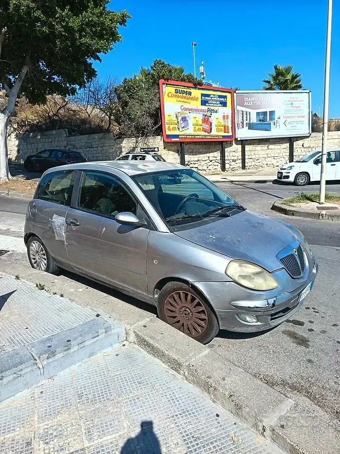 Usata Lancia Ypsilon 80 CV (58 kW) 2004 Utilitaria