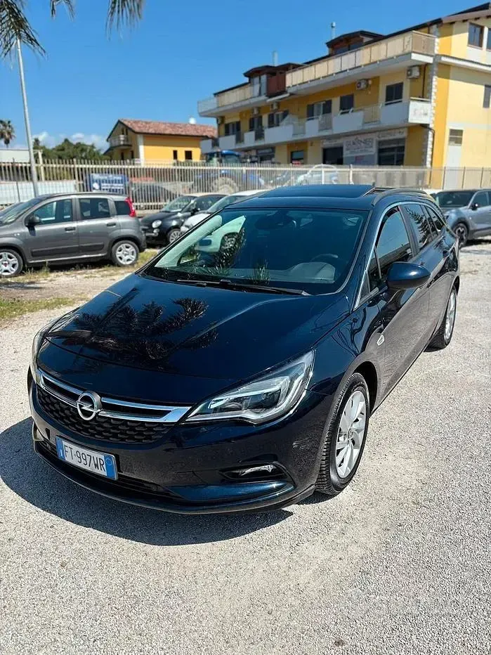 Usata Opel Astra Innovation 110 CV (80 kW) 2019 Blu Station wagon
