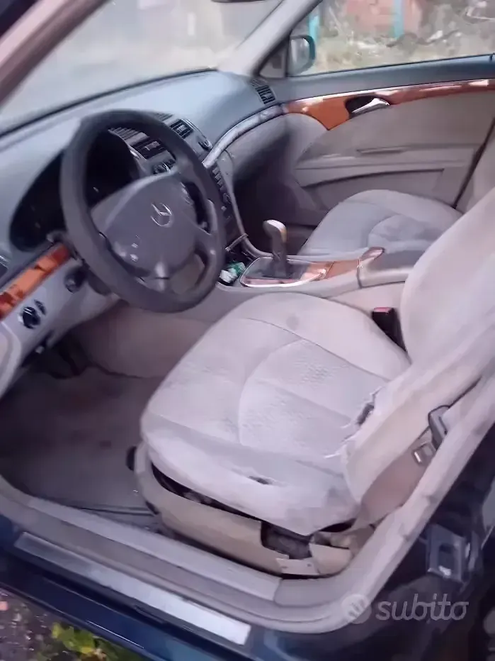 Usata Mercedes E220 122 CV (89 kW) 2002 Berlina