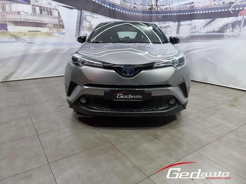 Usata Toyota C-HR Lounge 98 CV (72 kW) 2018 Argento SUV