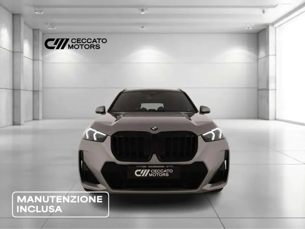 Usata BMW X1 M Sport 163 CV (119 kW) 2026 Spacesilber metallizzato SUV