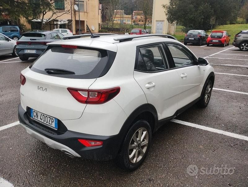 Usata Kia Stonic Urban 84 CV (61 kW) 2023 Bianco SUV