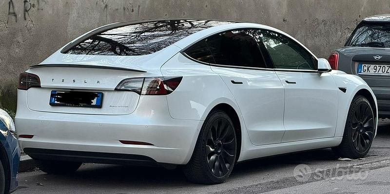Usata Tesla Model 3 Long Range AWD 366 kW (498 CV) 2021 Bianco Berlina