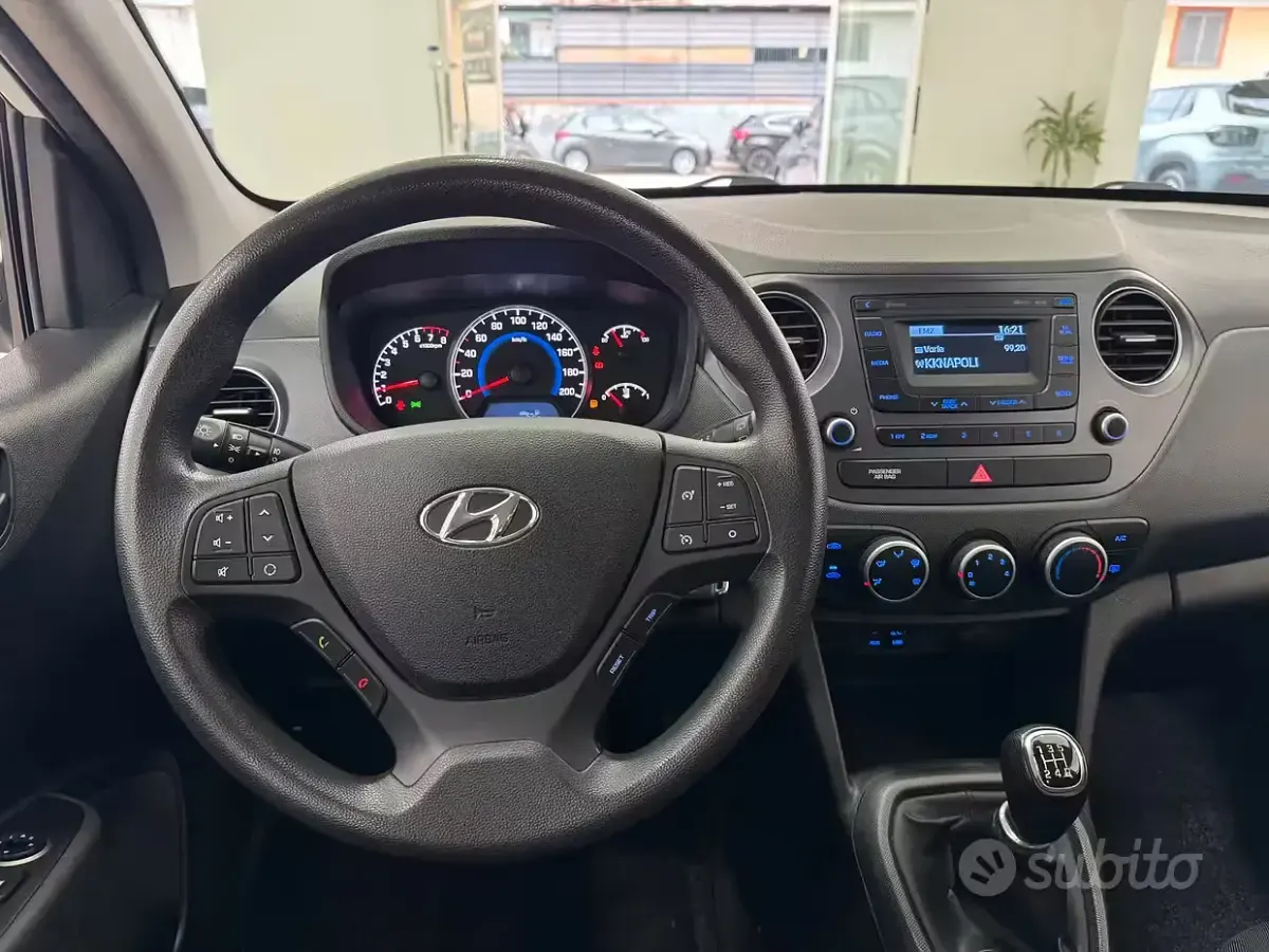 Usata Hyundai i10 69 CV (50 kW) 2017 Bianco Utilitaria