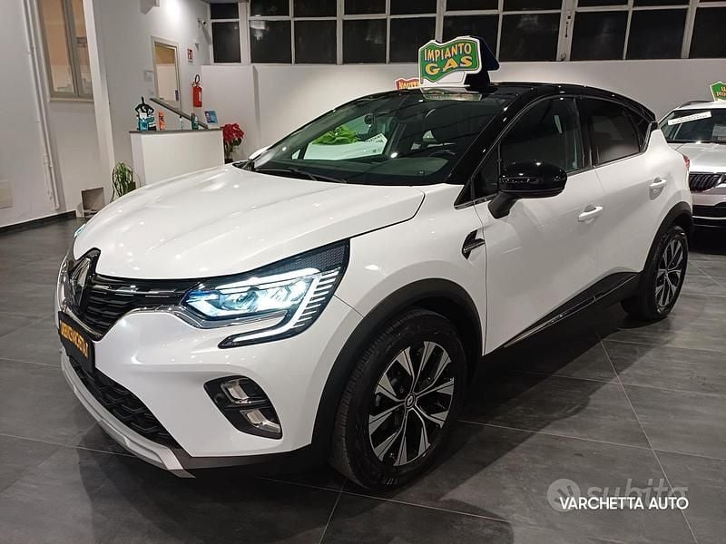 Usata Renault Captur Techno 100 CV (73 kW) 2023 Bianco SUV