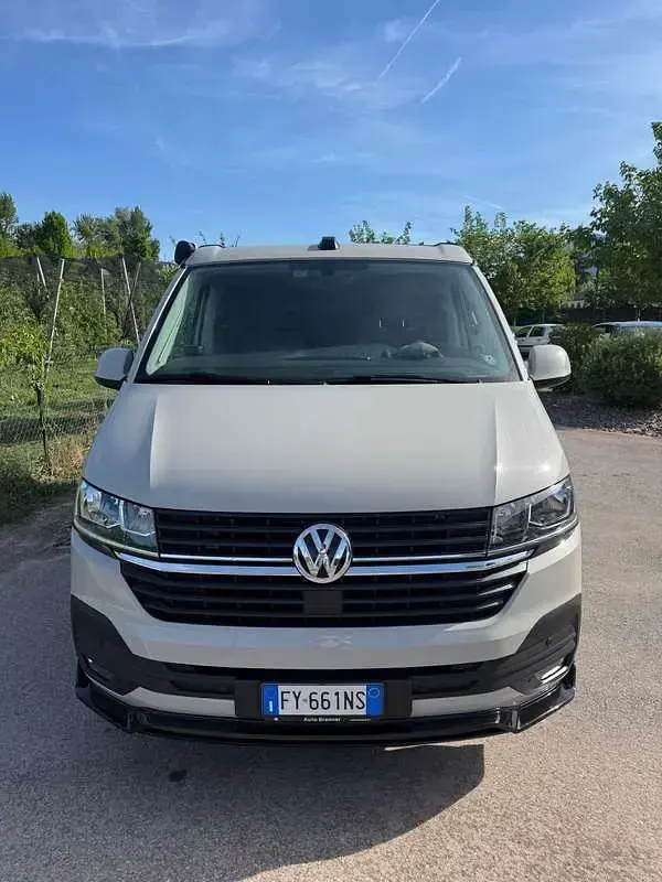 Usata VW California Beach 150 CV (110 kW) 2019 Grigio Furgone