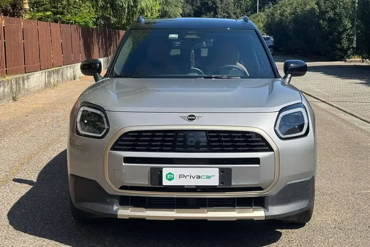 Usata Mini Cooper Countryman Favoured 156 CV (114 kW) 2025 Grigio SUV