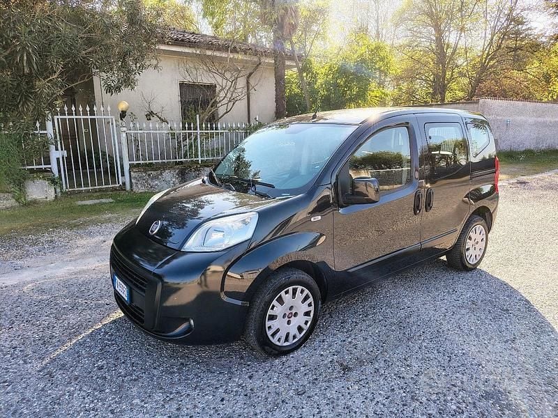Usata Fiat Qubo Dynamic 75 CV (55 kW) 2015 Nero Monovolume