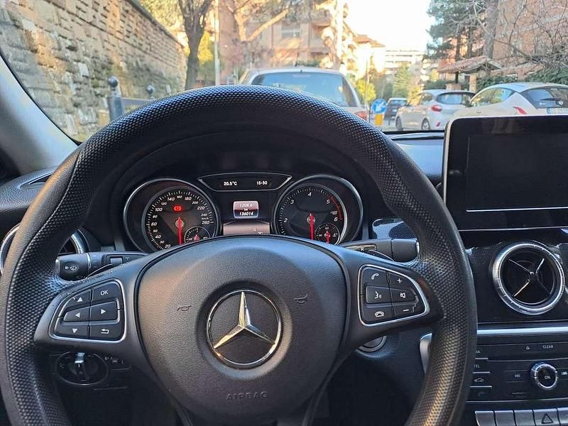 Begagnad Mercedes CLA200 Shooting Brake Business 136 HK (100 kW) 2017 Kombi