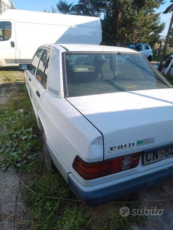 Usata Mercedes 190 75 CV (55 kW) 1992 Bianco Berlina