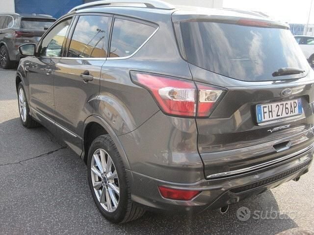 Usata Ford Kuga S 180 CV (132 kW) 2017 Grigio SUV