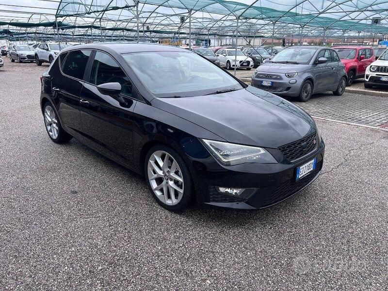 Usata Seat Leon FR 150 CV (110 kW) 2015 Nero Berlina
