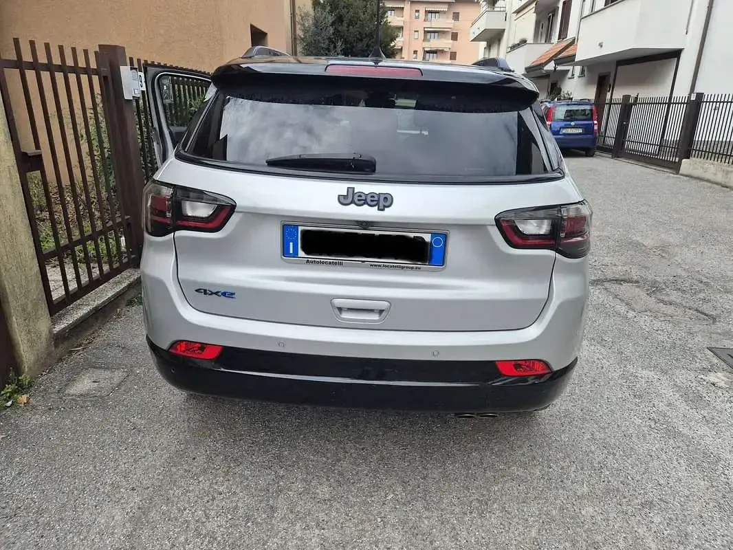 Usata Jeep Compass 131 CV (96 kW) 2022 Argento SUV