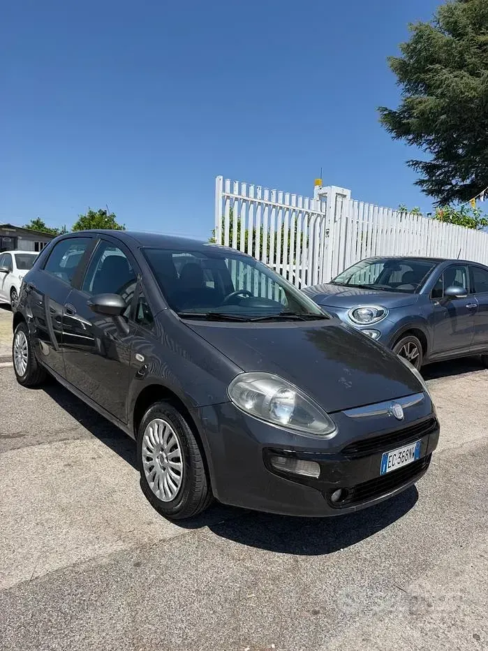Usata Fiat Punto Evo Dynamic 70 CV (51 kW) 2011 Grigio Utilitaria