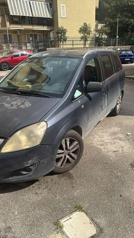 Usata Opel Zafira Club 110 CV (80 kW) 2008 Monovolume