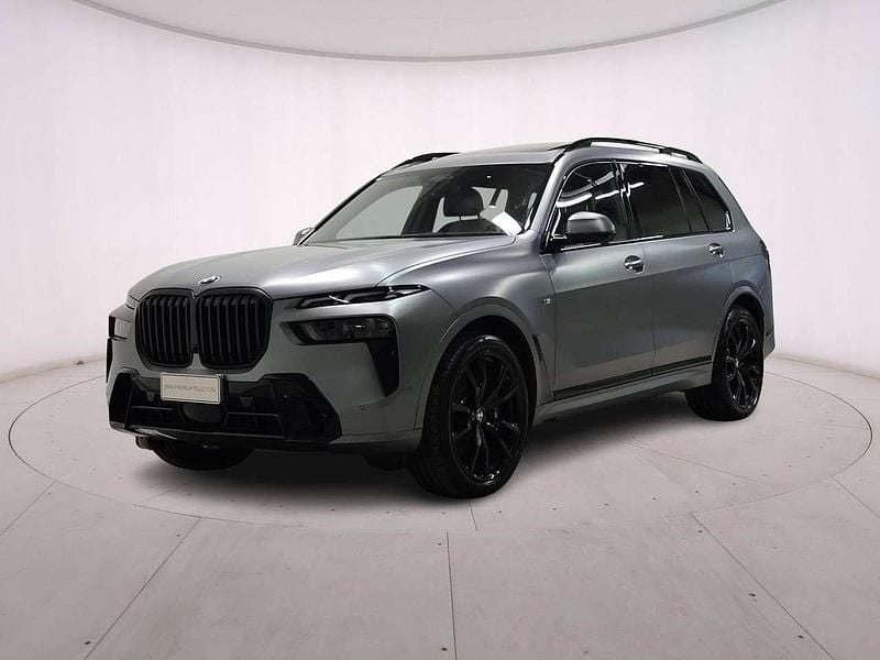 Grigio Usata 2025 BMW X7 M Sport SUV | 89.900 € (Buon prezzo) - Immagine 1/4