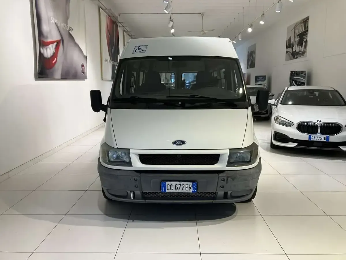 Usata Ford Transit 84 CV (61 kW) 2002 Bianco Station wagon