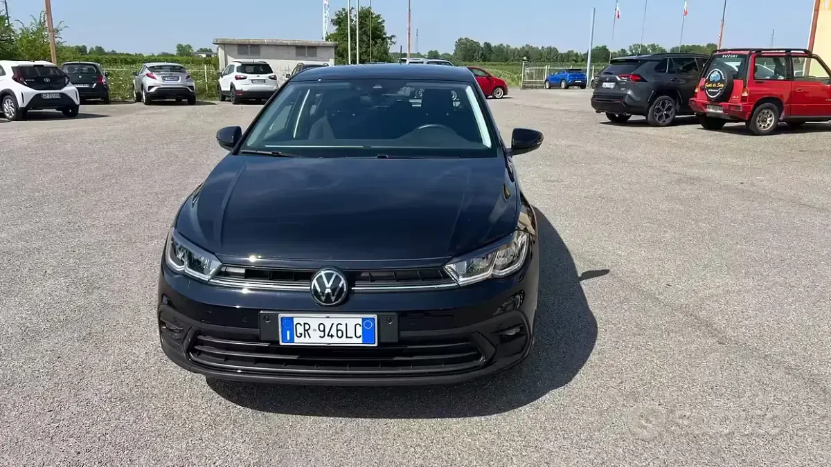 Usata VW Polo Style 95 CV (69 kW) 2024 Nero Utilitaria