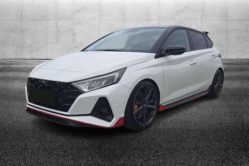 Bianco Usata 2022 Hyundai i20 N Performance Tre volumi | 30.950 € (Buon prezzo) - Immagine 1/4