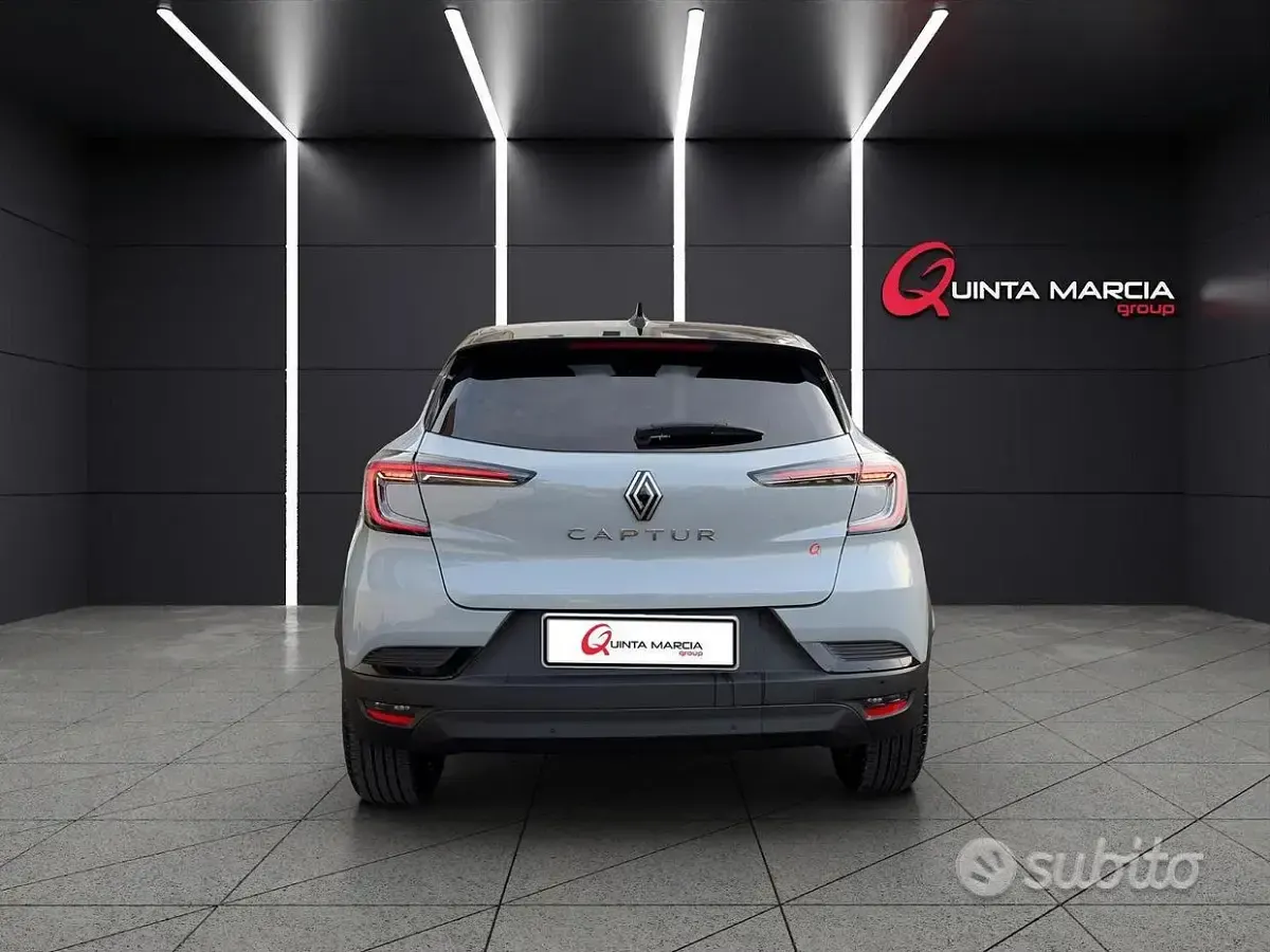 Nuova Renault Captur Techno 115 CV (84 kW) 2026 Grigio SUV