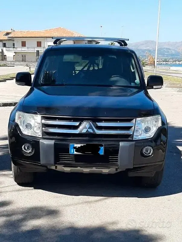 Usata Mitsubishi Pajero Intense 200 CV (147 kW) 2011 Nero SUV