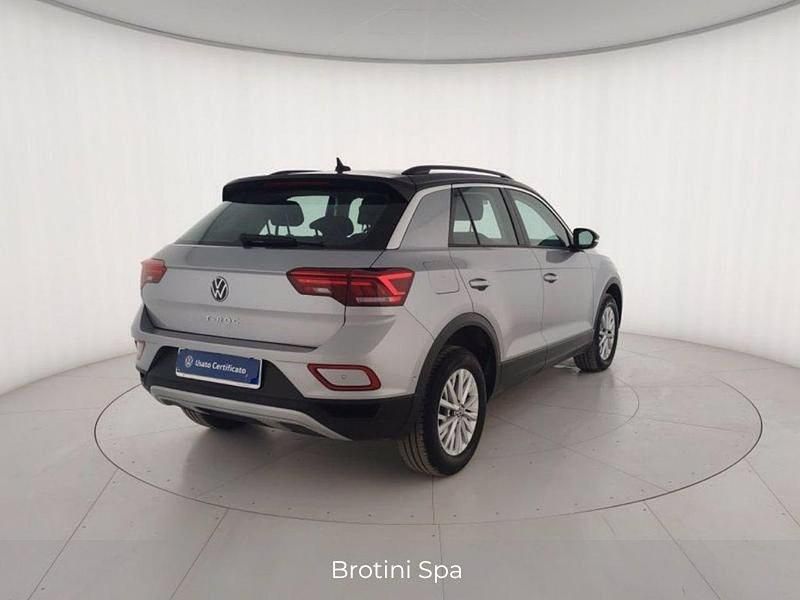 Usata VW T-Roc Life 116 CV (85 kW) 2025 Grigio metallizzato SUV
