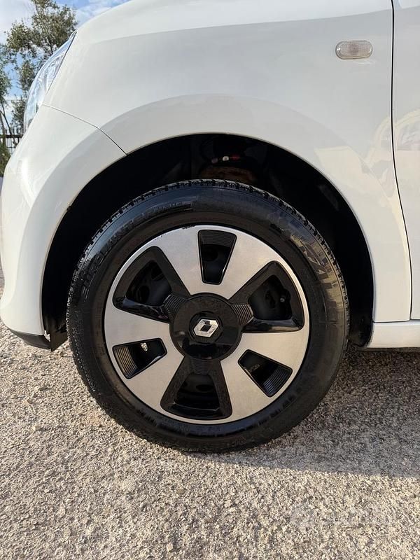 Usata Renault Twingo SE 70 CV (51 kW) 2015 Bianco Utilitaria