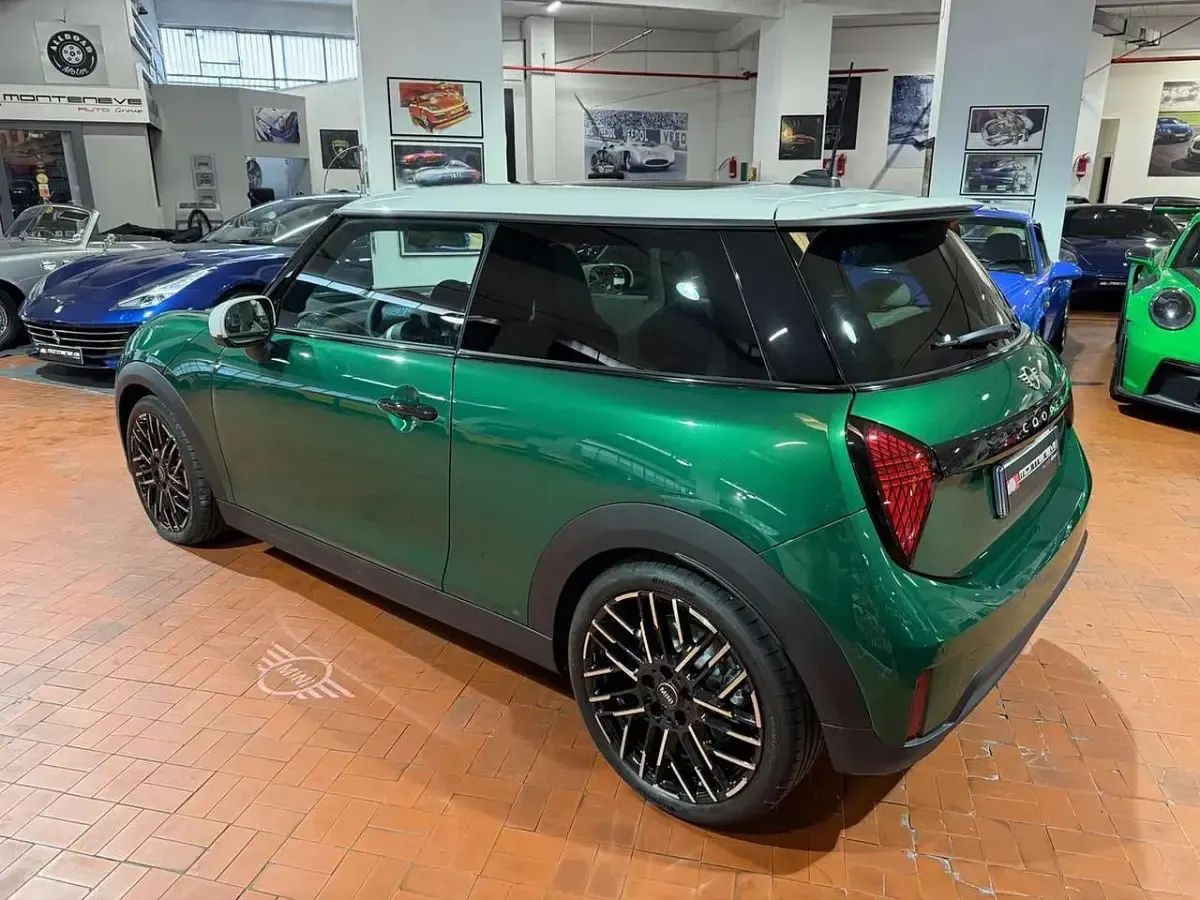Usata Mini Cooper S 204 CV (150 kW) 2024 Verde Utilitaria