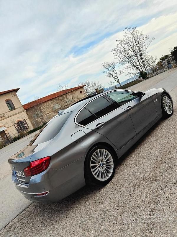 Usata BMW 520 184 CV (135 kW) 2014 Grigio Berlina