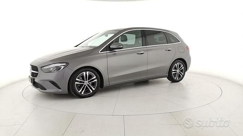 Usata Mercedes 180 Advanced Plus 116 CV (85 kW) 2023 Grigio Berlina