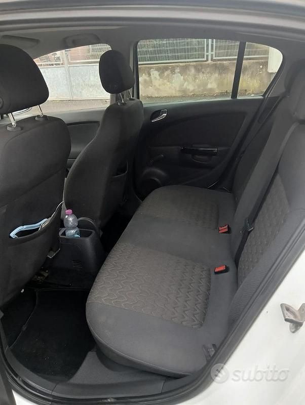 Usata Opel Corsa 75 CV (55 kW) 2013 Bianco Utilitaria