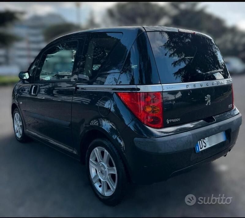 Usata Peugeot 1007 68 CV (50 kW) 2008 Nero Monovolume