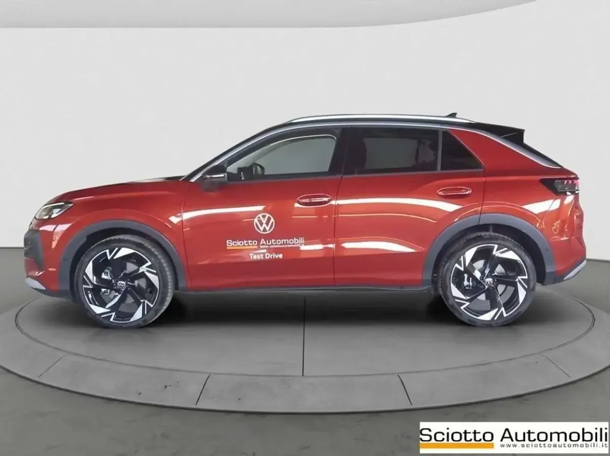 Nuova VW T-Roc Style 116 CV (85 kW) 2026 Flame red SUV