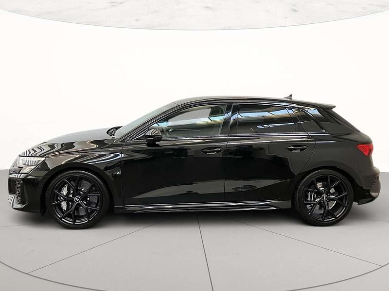Usata Audi RS3 Ambiente 400 CV (294 kW) 2022 Nero mito metallizzato Berlina